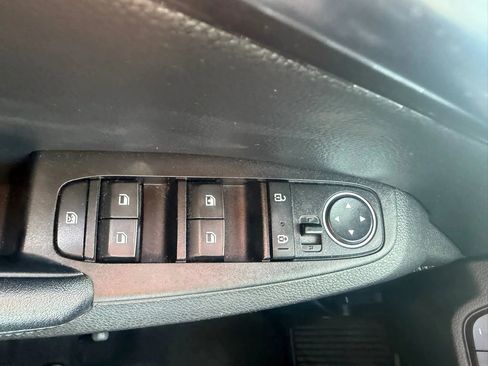 Used 2021 Kia Seltos S FWD image 25