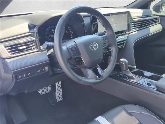 Used 2025 Toyota Camry SE w/ Multimedia Upgrade Package FWD image 9