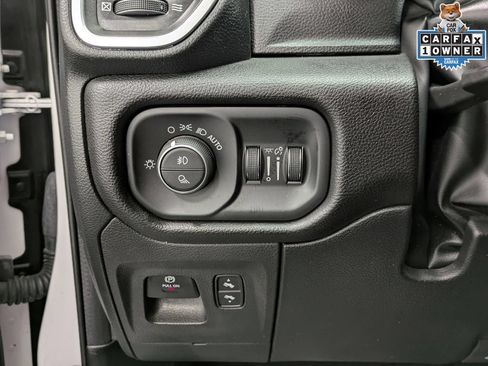 Used 2023 RAM 1500 Laramie AWD/4WD image 22