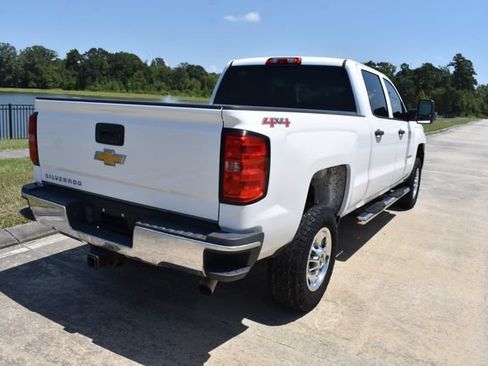 Used 2015 Chevrolet Silverado 2500 W/T w/ WT Convenience Package AWD/4WD image 4
