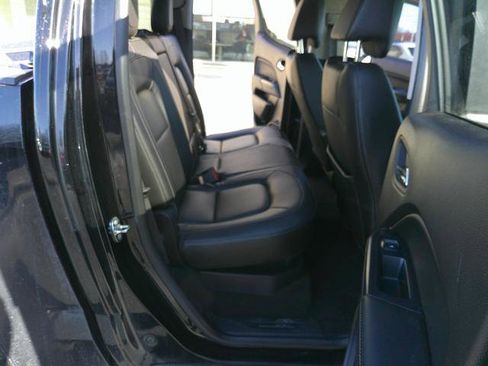 Used 2015 GMC Canyon SLT image 7