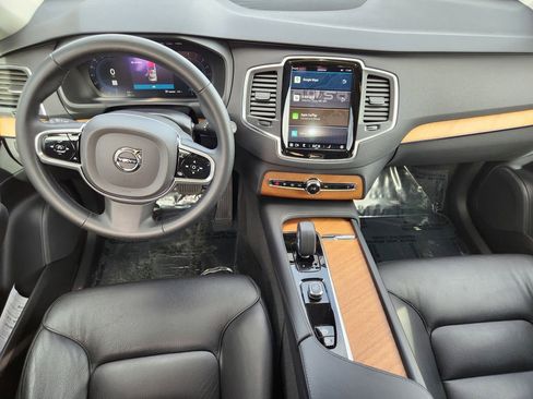 Used 2023 Volvo XC90 B6 Core w/ Protection Package Premier AWD/4WD image 15