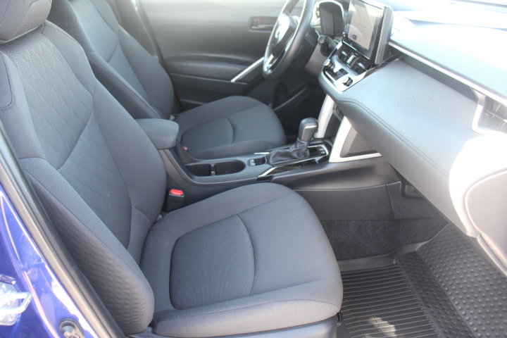 Certified 2025 Toyota Corolla Cross LE FWD image 19