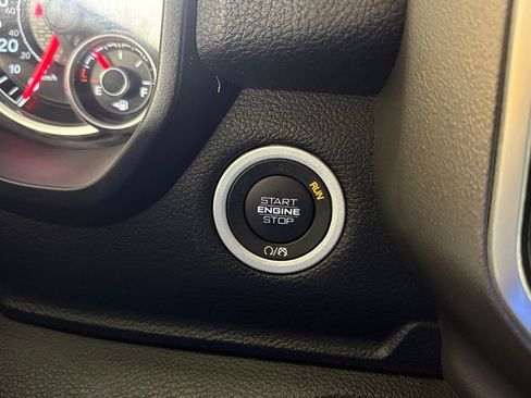Used 2021 RAM 1500 Big Horn RWD image 23