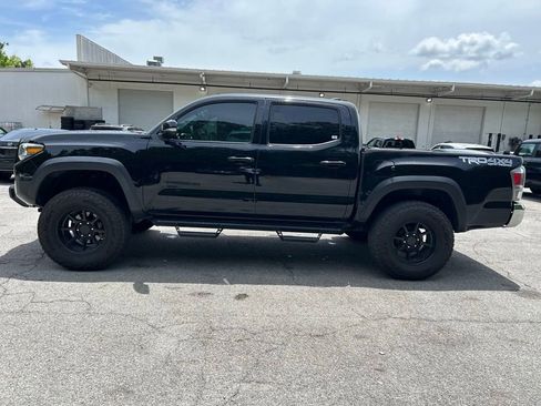 Used 2021 Toyota Tacoma TRD Off-Road AWD/4WD image 4