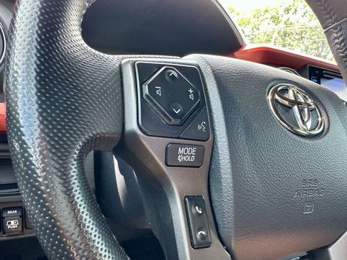 Used 2017 Toyota Tacoma TRD Sport w/ Tow Package AWD/4WD image 26