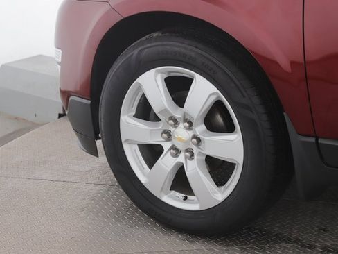 Used 2016 Chevrolet Traverse LT w/ Style and Technology Package image 13