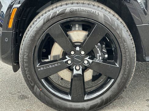 New 2026 Land Rover Defender 90 V8 AWD/4WD image 10