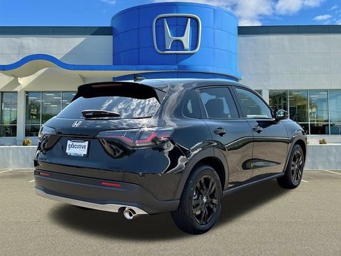 Used 2026 Honda HR-V Sport image 2