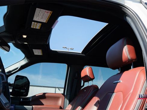 Used 2022 Ford F250 Platinum w/ FX4 Off-Road Package image 12