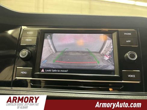 Used 2024 Volkswagen Jetta SE image 16