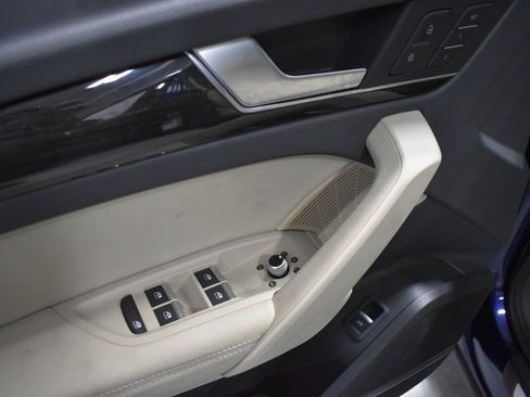 Used 2018 Audi Q5 Prestige w/ Prestige Package image 15