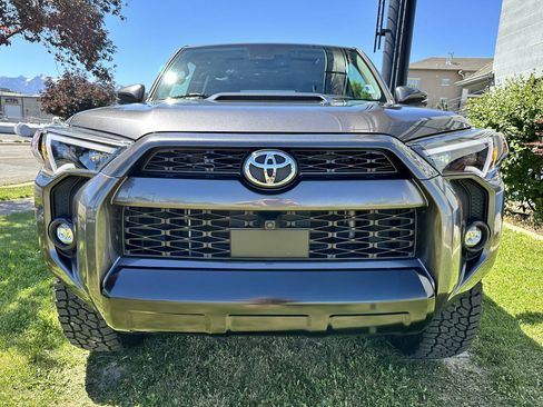 Used 2023 Toyota 4Runner TRD Off-Road Premium w/ Off Road Premium Plus Package AWD/4WD image 12