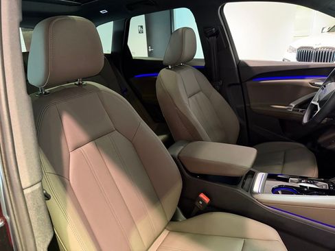 Certified 2025 Audi Q5 2.0T Premium w/ Convenience Package image 26