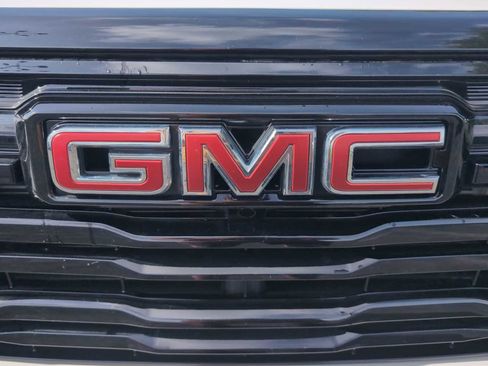 Used 2026 GMC Terrain Elevation w/ Elevation Premium Package FWD image 33