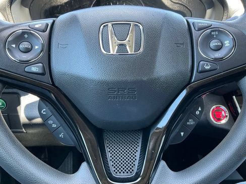 Used 2022 Honda HR-V EX image 39