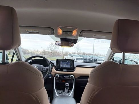 Used 2021 Toyota RAV4 XLE w/ XLE Grade Weather Package image 18