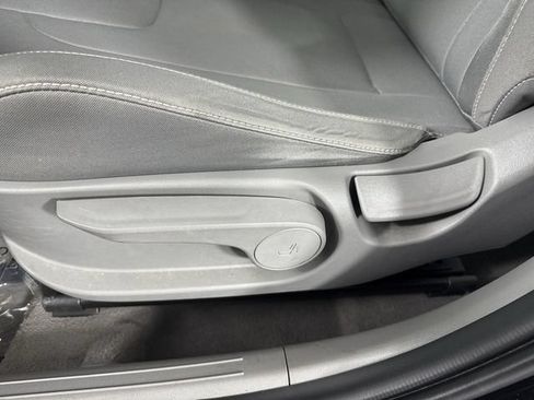 Used 2023 Hyundai Elantra SEL FWD image 20