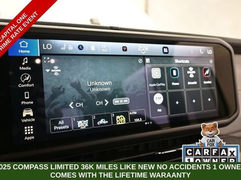 Used 2024 Jeep Wrangler Unlimited w/ Convenience Group AWD/4WD image 34