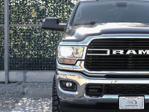 Used 2019 RAM 2500 Big Horn image 40
