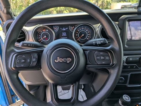Used 2022 Jeep Wrangler Unlimited Sport AWD/4WD image 28