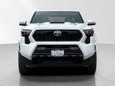 Used 2025 Toyota Tacoma TRD Sport image 8