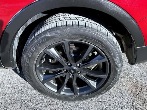 Used 2018 Ford Explorer XLT w/ Equipment Group 202A image 24