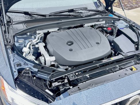 New 2026 Volvo V60 B5 Cross Country Plus w/ Protection Package Premier image 27