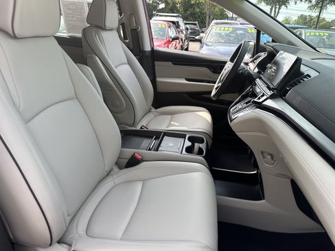 Used 2026 Honda Odyssey Touring image 5