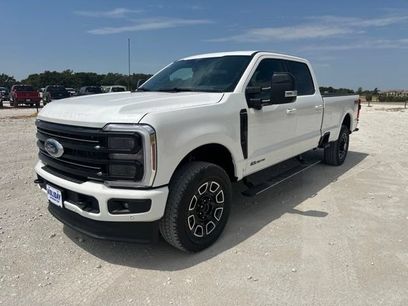 New 2026 Ford F350 Platinum w/ FX4 Off-Road Package