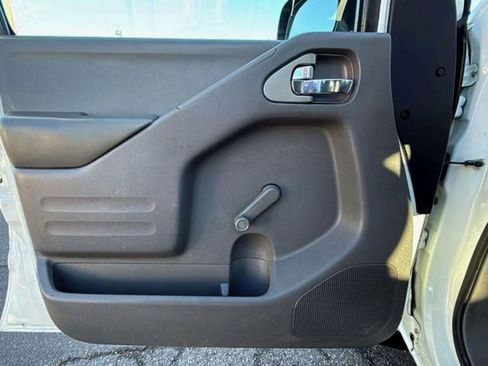 Used 2018 Nissan Frontier S image 13