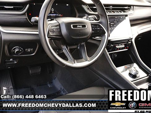 Used 2023 Jeep Grand Cherokee L Laredo image 21