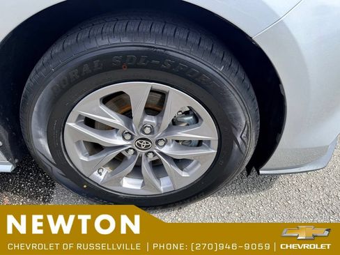 Used 2022 Toyota Sienna LE FWD image 35