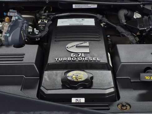 Used 2022 RAM 3500 Laramie AWD/4WD image 39