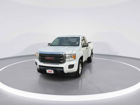 Used 2018 GMC Canyon 2WD Ext Cab 128.3 w/ Convenience Package image 3