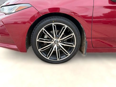 Used 2019 Toyota Avalon Touring w/ Advanced Safety Package FWD image 11