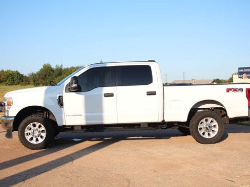 Used 2021 Ford F250 XLT w/ FX4 Off-Road Package AWD/4WD image 5