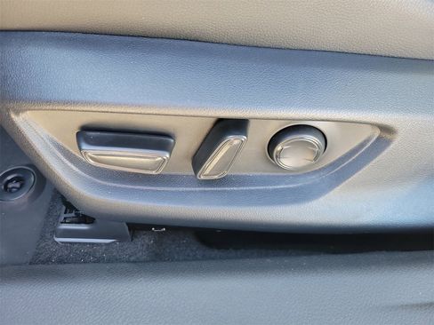 Used 2025 Toyota Camry XSE image 18