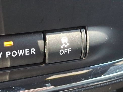 Used 2018 Dodge Grand Caravan GT FWD image 25