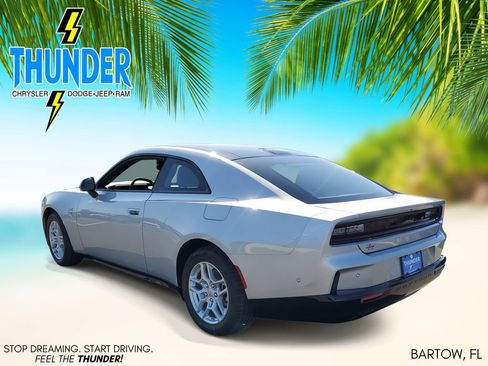 New 2025 Dodge Charger Daytona R/T w/ Sun & Sound Package AWD/4WD image 6