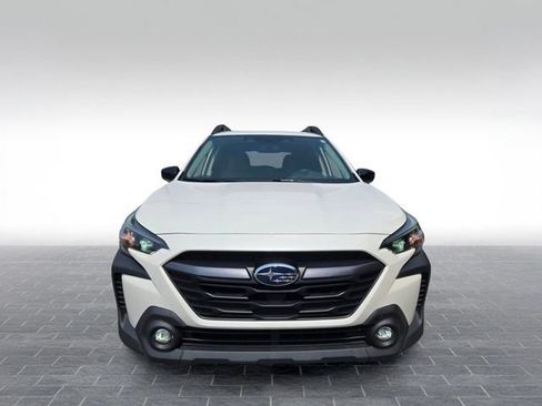 Used 2024 Subaru Outback Premium AWD/4WD image 2