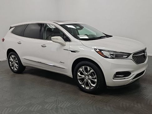 Used 2020 Buick Enclave Avenir w/ Avenir Technology Package FWD image 3