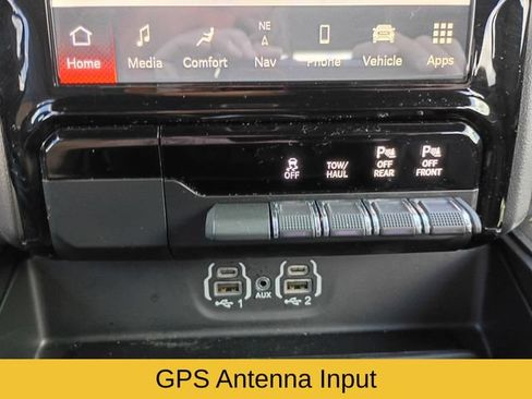 Used 2023 RAM 1500 Laramie AWD/4WD image 17