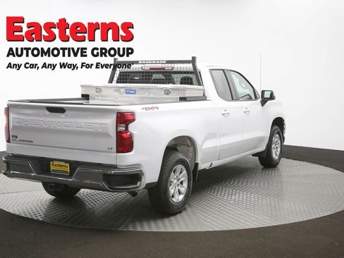 Used 2021 Chevrolet Silverado 1500 LT AWD/4WD image 42