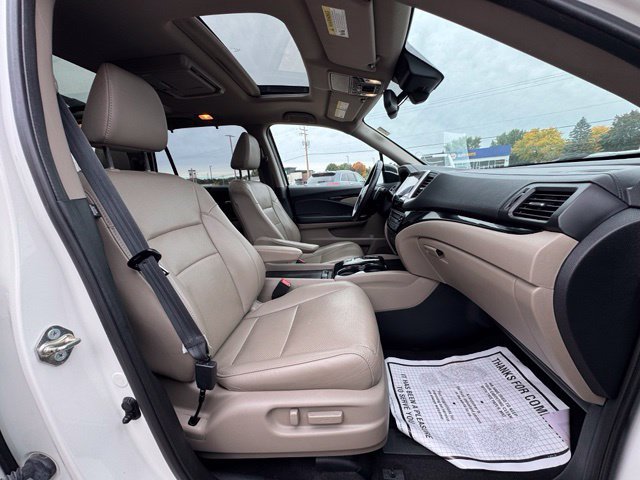 Used 2017 Honda Pilot Elite image 12