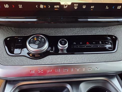 New 2025 Ford Expedition Tremor image 11