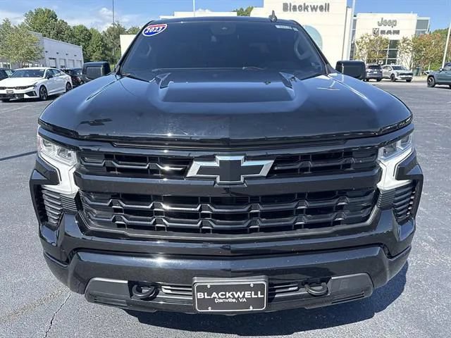 Used 2023 Chevrolet Silverado 1500 RST w/ Z71 Off-Road Package AWD/4WD image 2