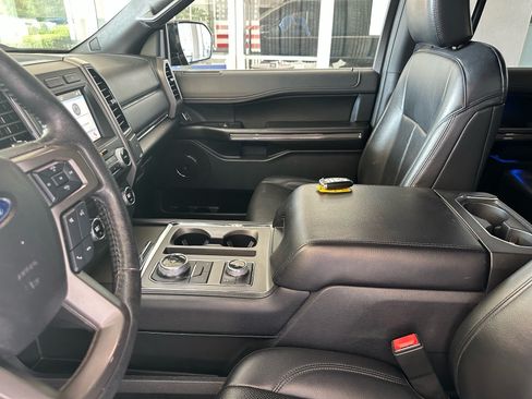 Certified 2019 Ford Expedition XLT w/ Equipment Group 202A AWD/4WD image 19