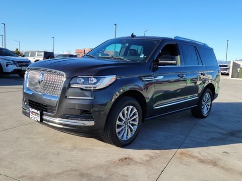 Certified 2023 Lincoln Navigator 4WD image 4