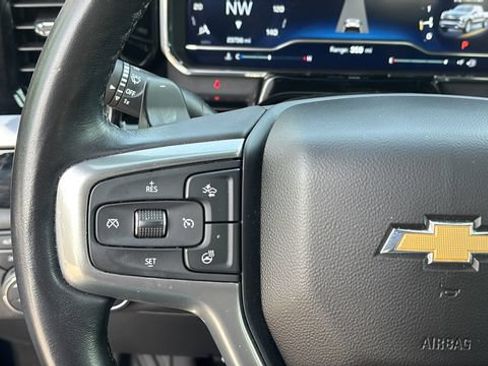 Used 2022 Chevrolet Silverado 1500 LTZ AWD/4WD image 22